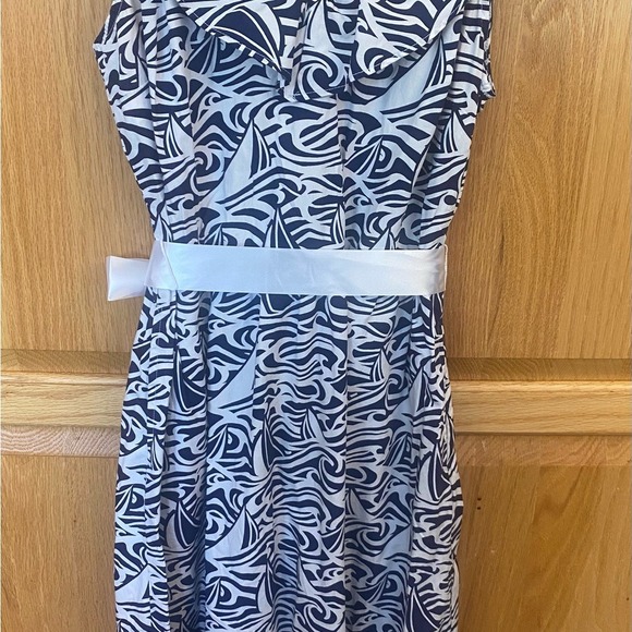 Vineyard Vines Summer Dress Sleeveless Nautical Pattern Navy White Size Medium - Picture 2 of 8